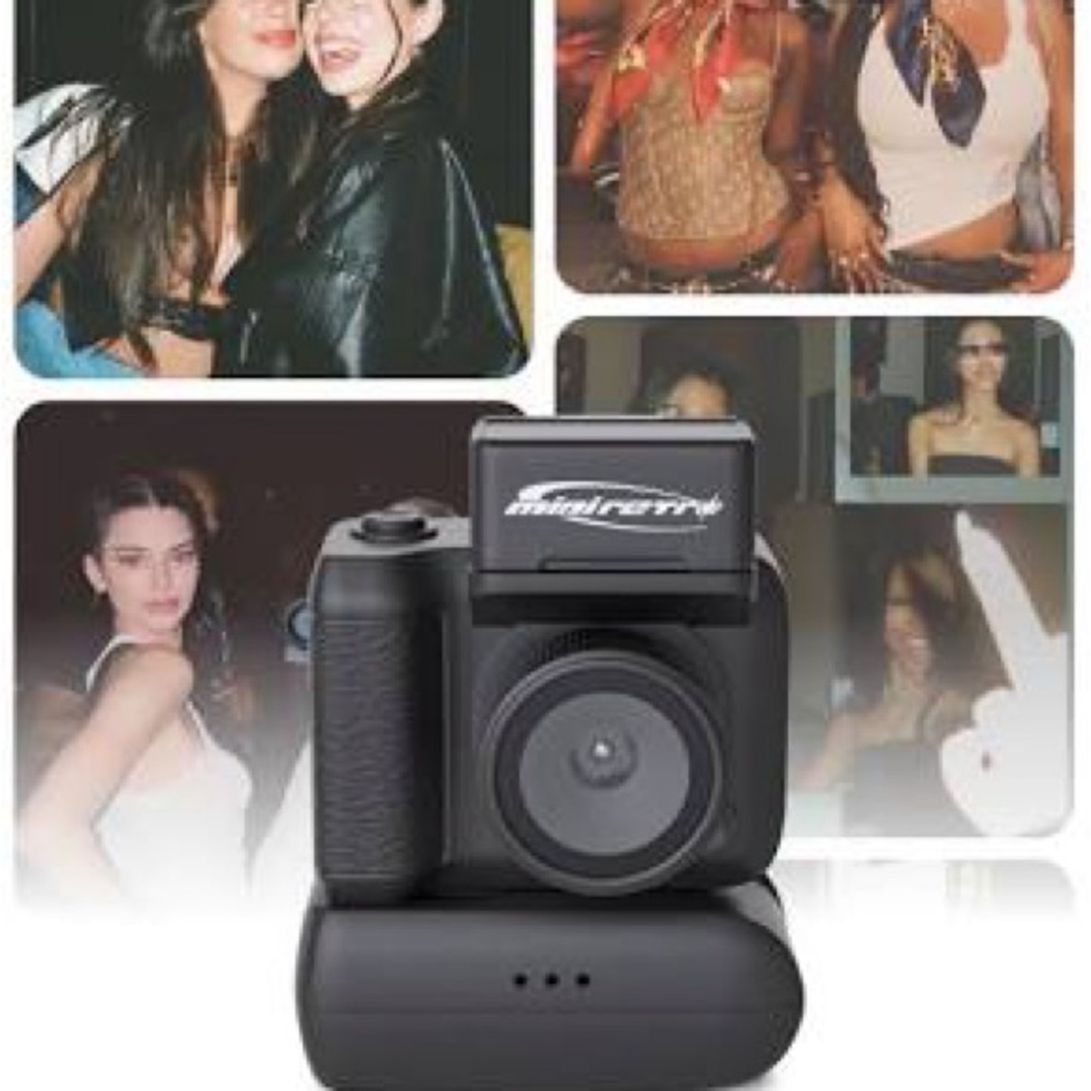 Mini Retro Keychain Camera - Picture 7 of 7
